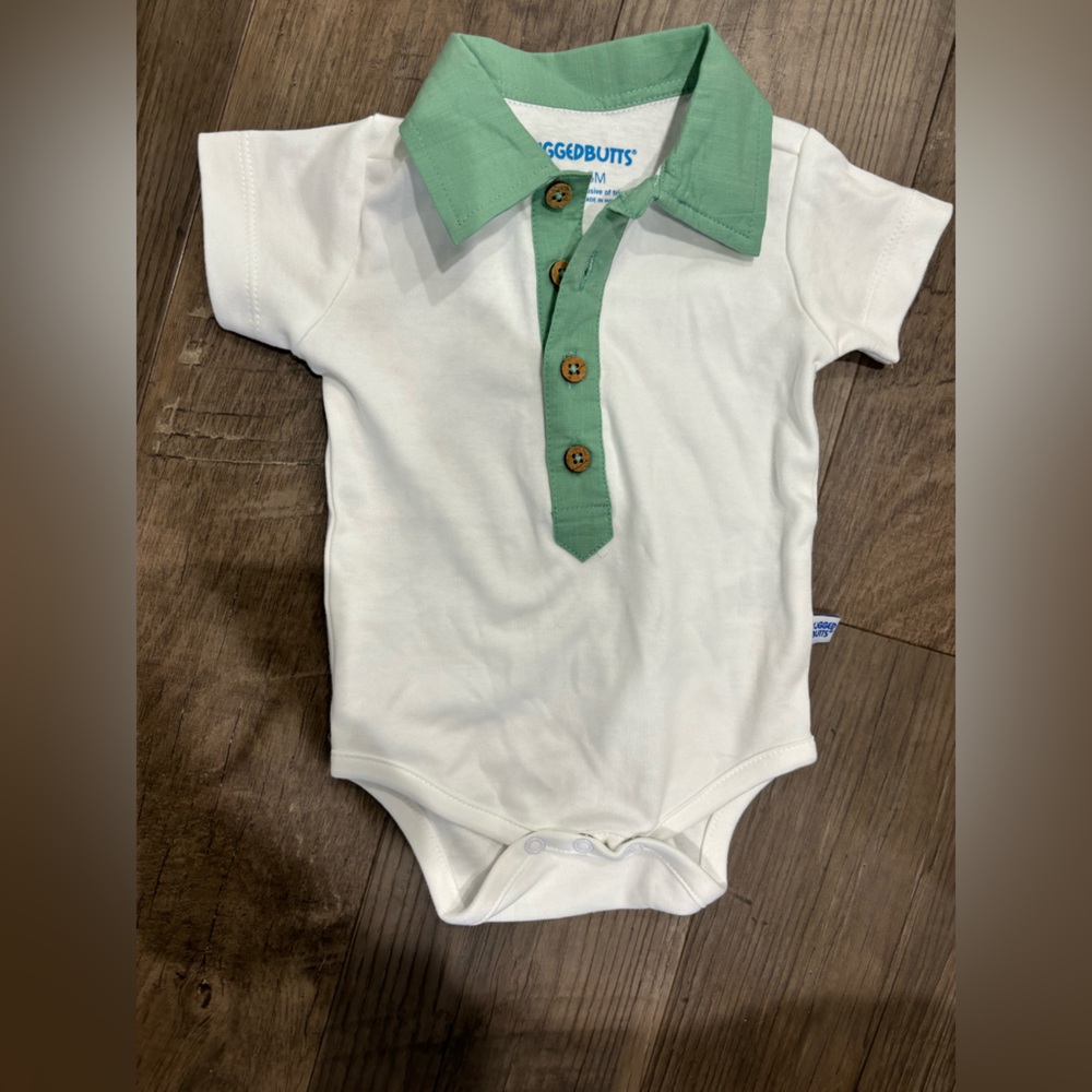 Ruggedbutts onesie size 3-6 months